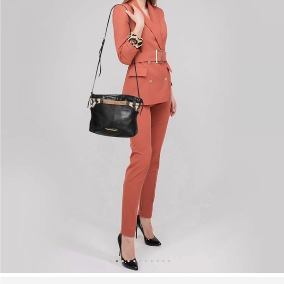 HOST PICK⭐️Authentic Burberry Crossbody Leather & House Check Bag 🤎🖤New as✨ - Picture 16 of 16